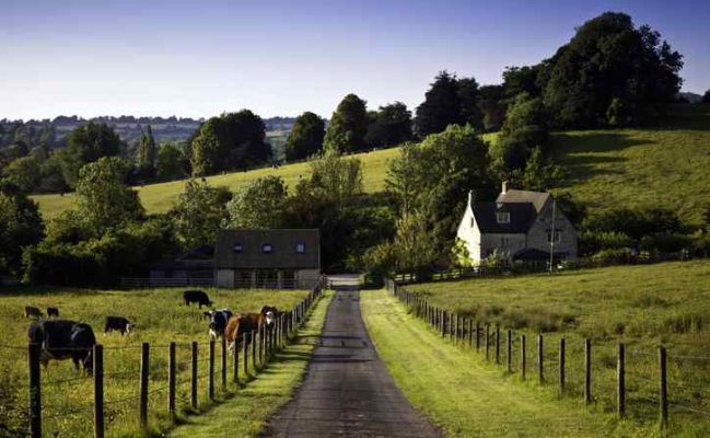 Farmhouse-style custom home near Mansfield, MO